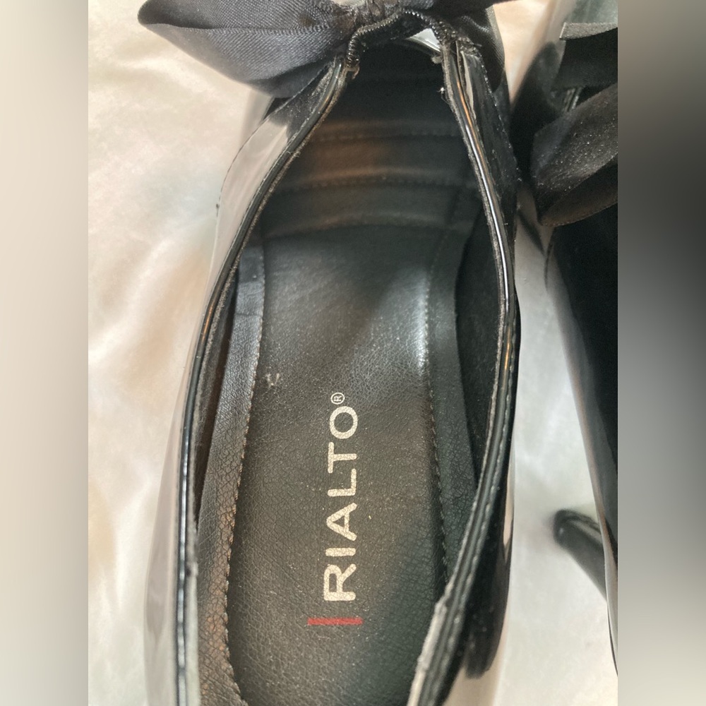 Rialto Black Bow Heels - Picture 6 of 11
